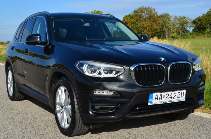 BMW X3 xDrive 2.0d LUXURY LINE ADAPTIVE LED HEAD-UP DISPLAY 19 ALU KÚPENÉ NA SLOVENSKU ***79.000 KM *** v ZÁRUKE ***