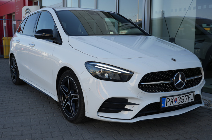 MERCEDES-BENZ B trieda 200 AMG LINE PAKET KAMERA FULL LED VIRTUAL KOKPIT ALU 18 POLAR BIELA NIGHT PAKET ***91.000 KM***