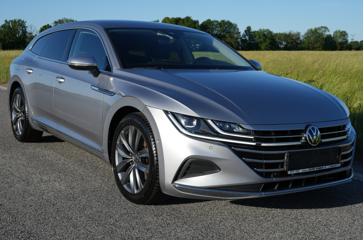 VOLKSWAGEN ARTEON 2.0 TDI DSG SHOOTING BRAKE ELEGANCE WEBASTO VIRTUAL COCPIT 360 KAMERA IQ.LIGHT MATRIX ***72.000 KM*** V ZÁRUKE ***