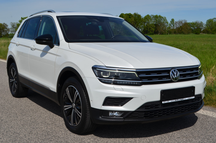 VOLKSWAGEN TIGUAN 2.0 TDI 4MOTION DSG IQ.DRIVE 4X4 PANORAMA VIRTUAL COCPIT 360 KAMERA FULL LED MATRIX BIELA PERLEŤ